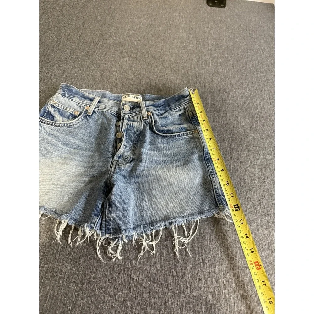 We The Free Women's Ivy Mid Rise Cut Off Distressed Button Jean Shorts Sz 25